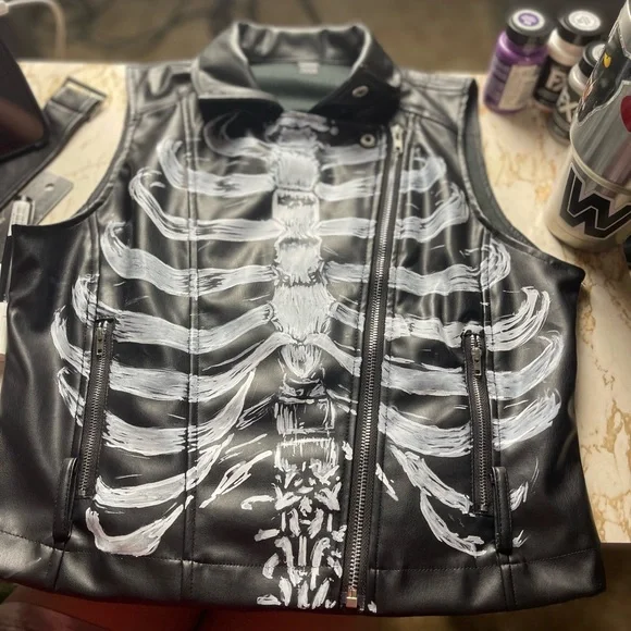 Skeleton Print Black Leather Vest (sz L) - Picture 13 of 14